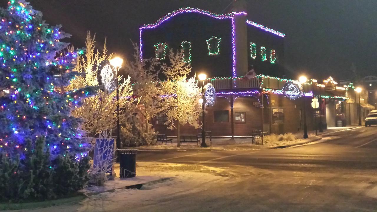 The Cochrane Rockyview Hotel Exterior photo
