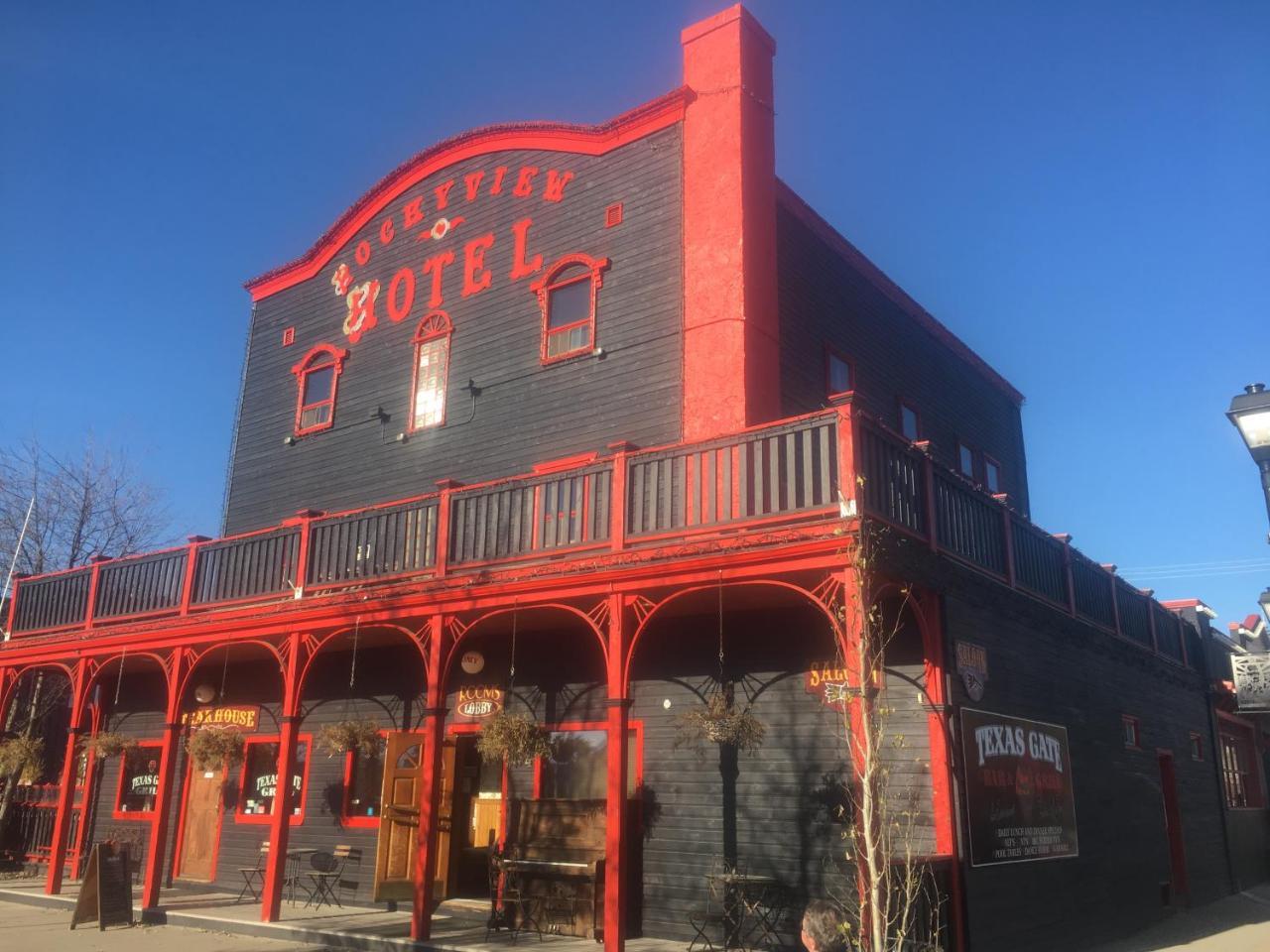 The Cochrane Rockyview Hotel Exterior photo
