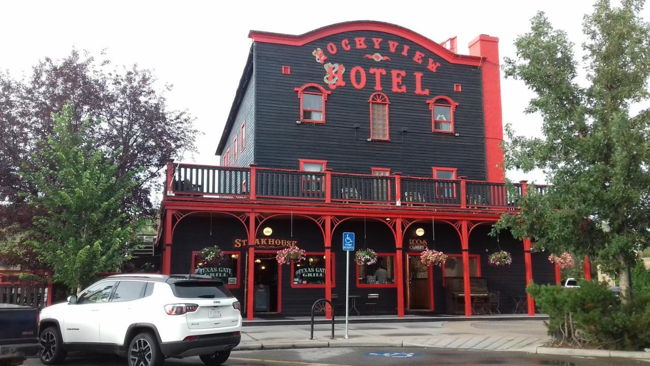 The Cochrane Rockyview Hotel Exterior photo